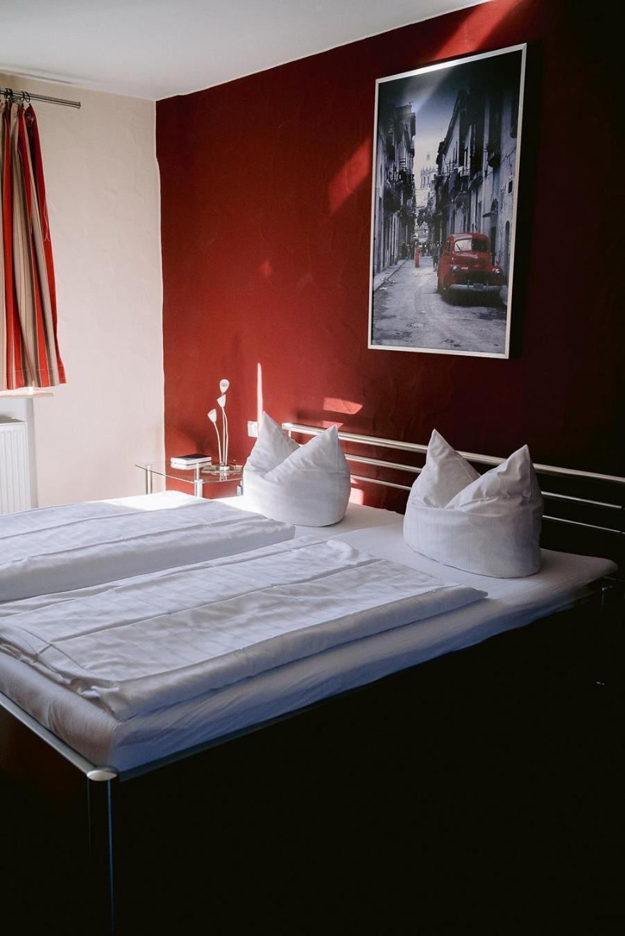 Hotel Landgasthof Zur Alten Scheune ツヴァイブリュッケン エクステリア 写真