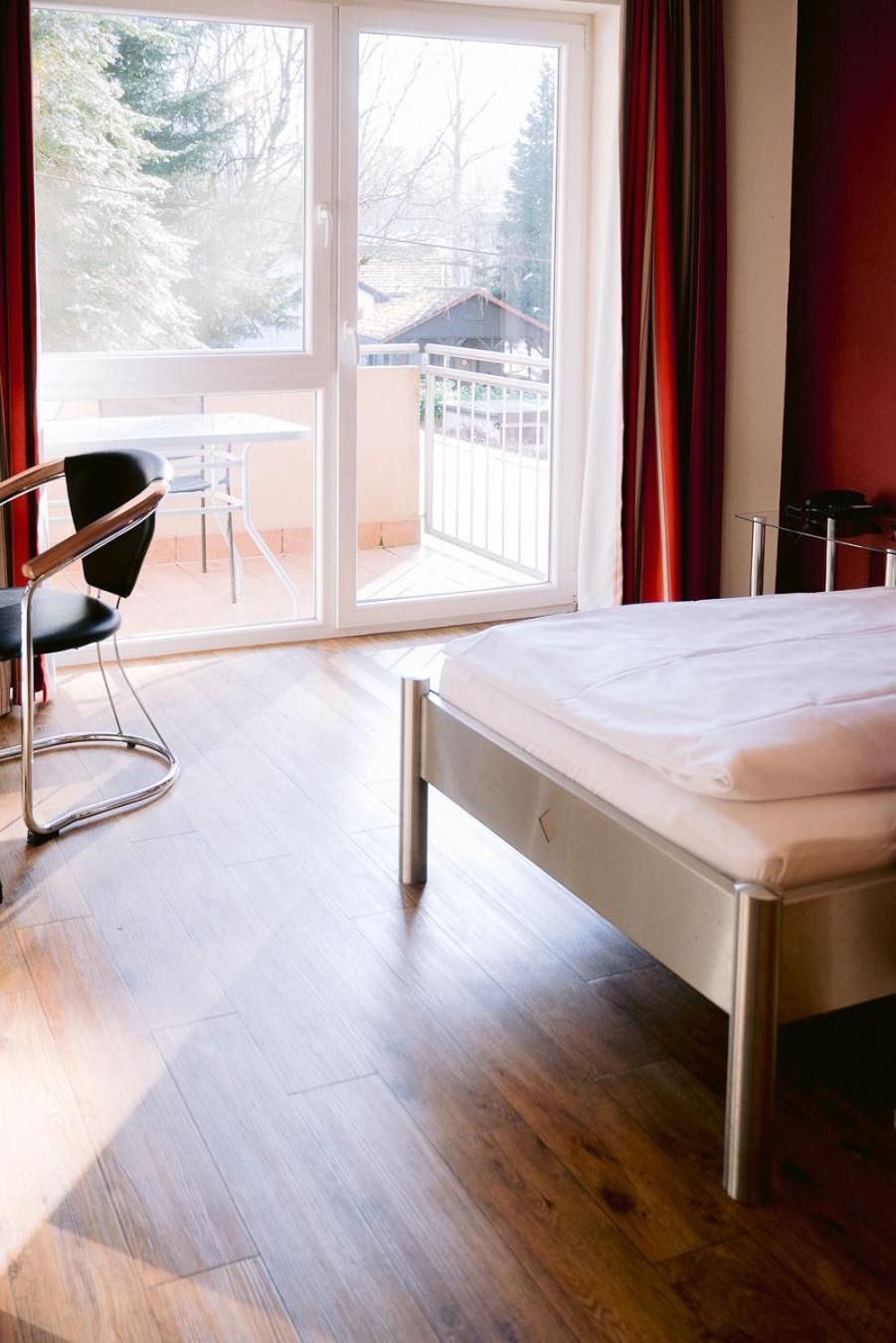 Hotel Landgasthof Zur Alten Scheune ツヴァイブリュッケン エクステリア 写真