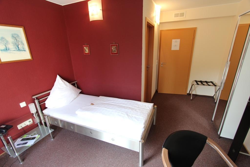 Hotel Landgasthof Zur Alten Scheune ツヴァイブリュッケン 部屋 写真