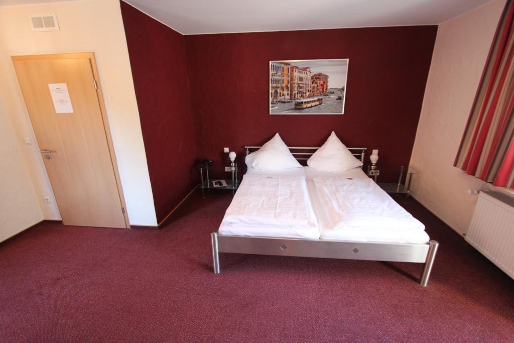 Hotel Landgasthof Zur Alten Scheune ツヴァイブリュッケン 部屋 写真