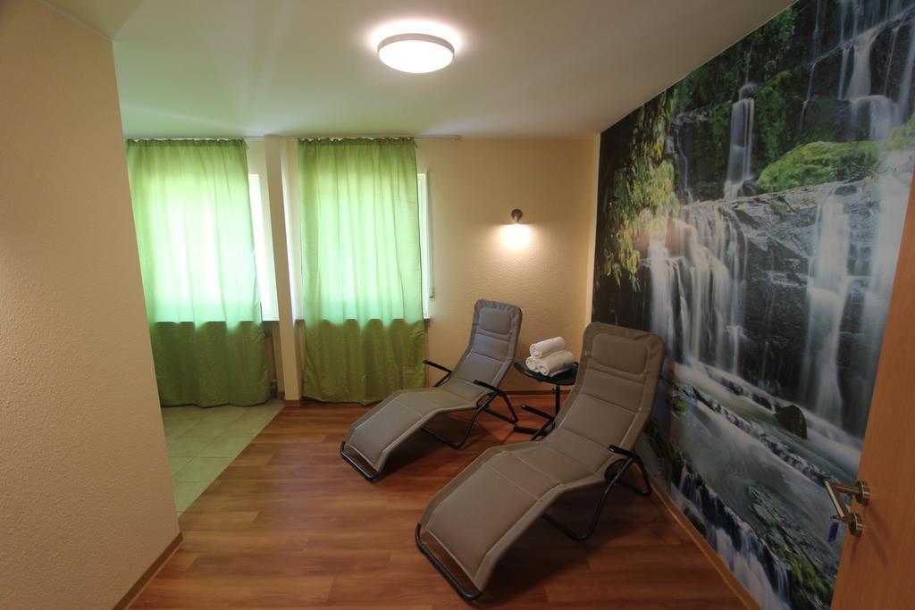 Hotel Landgasthof Zur Alten Scheune ツヴァイブリュッケン エクステリア 写真